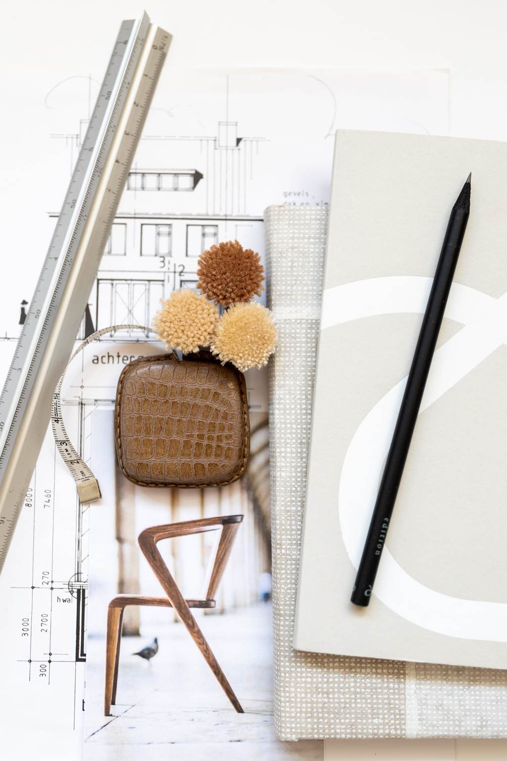 Interieuradvies voor nieuwbouw,projecten, renovaties en verbouwing. Van interieurontwerp begeleidt tot oplevering realisatie door studio en J, Jolanda Böhm